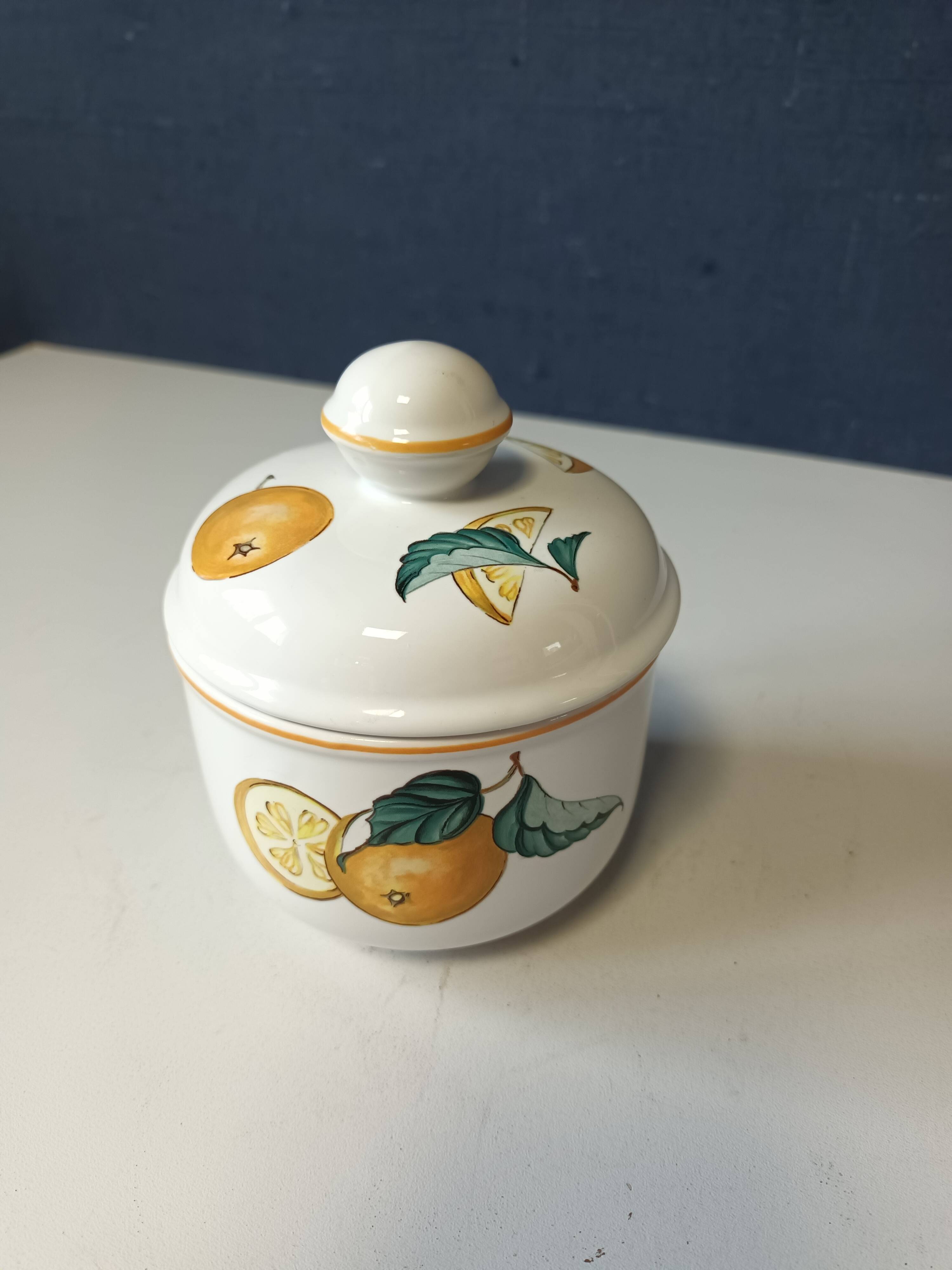 Honey jar