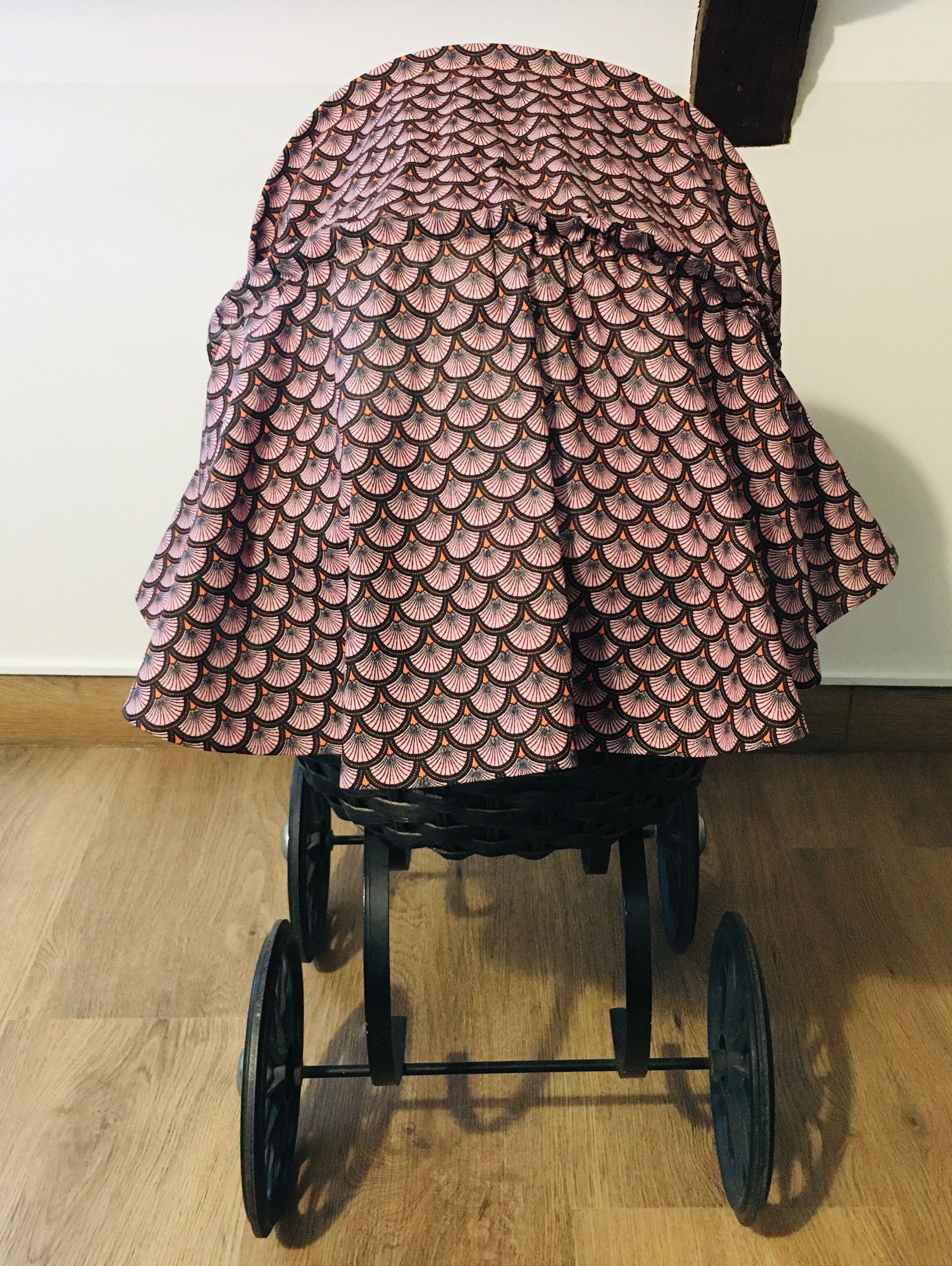 Landeau de poupée osier tressé