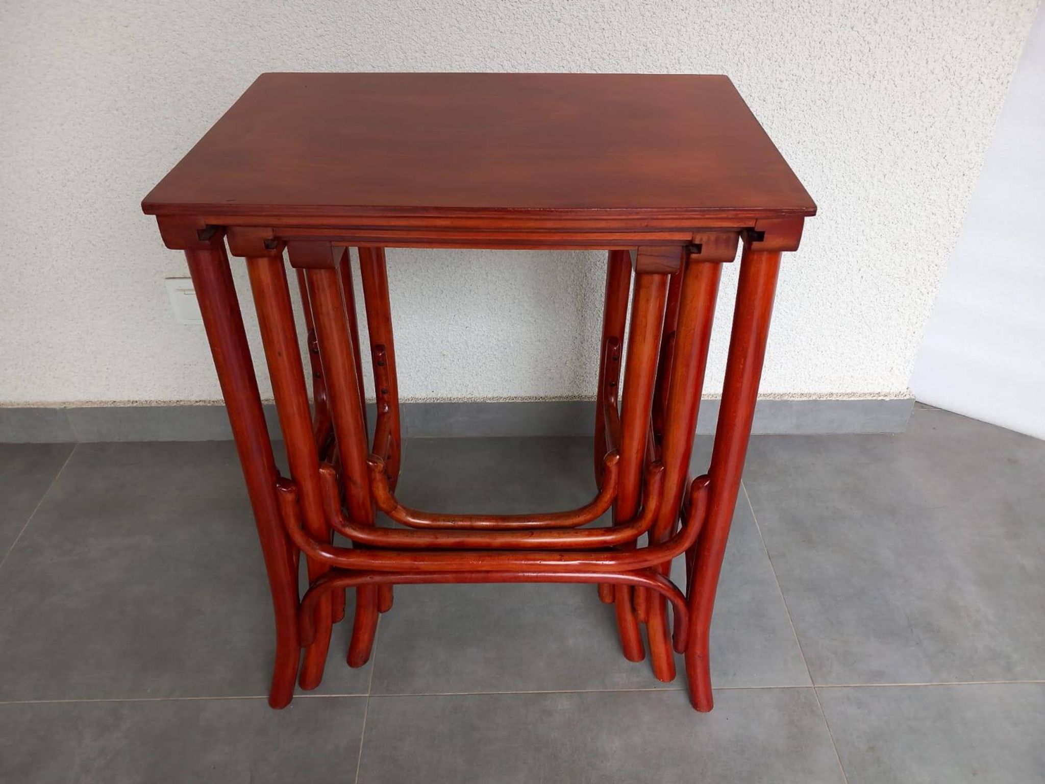 Ensemble de trois tables Pologne Cracovie années 1930