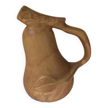 Pichet, cruche vintage formant une poire