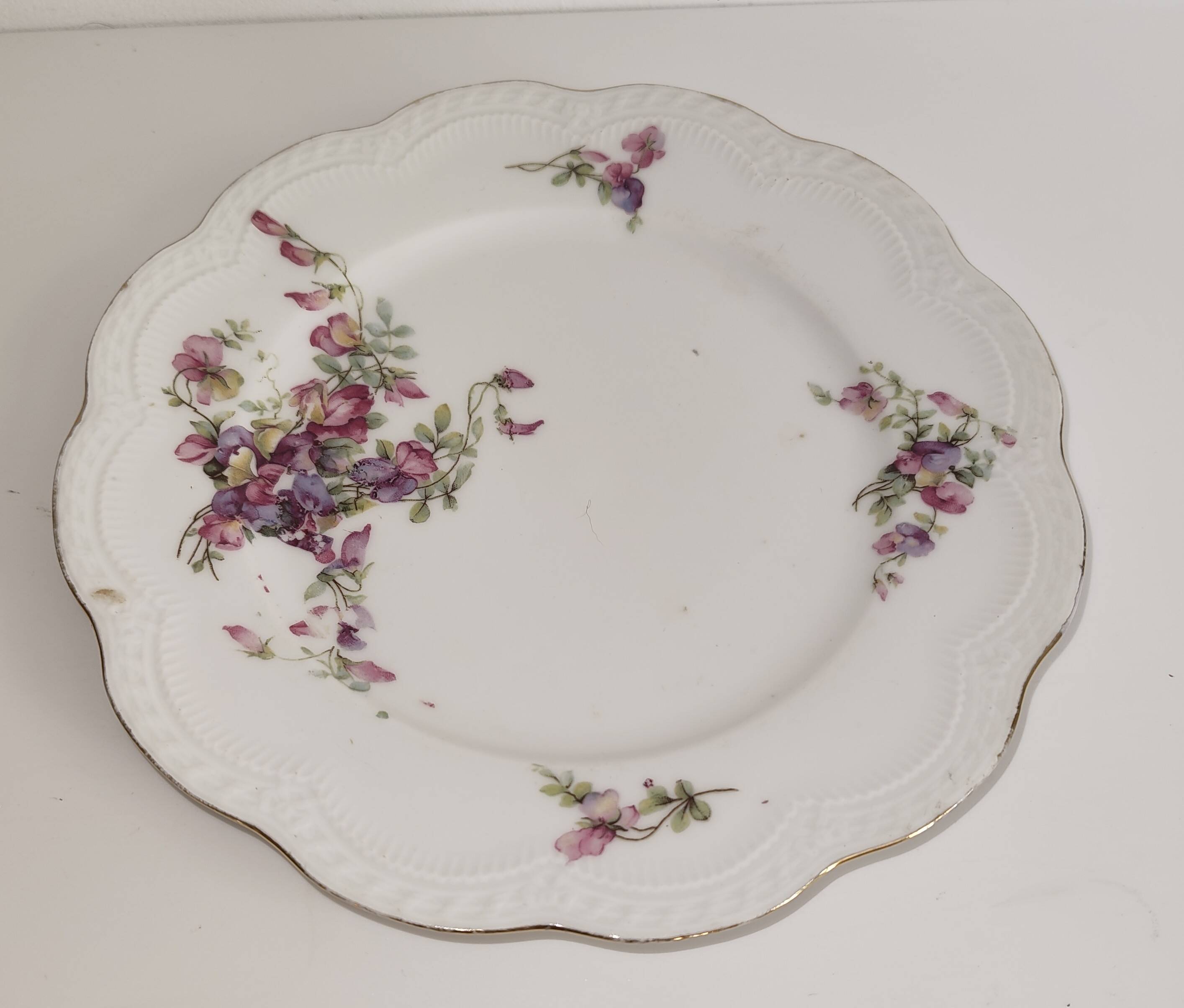 Flat plate in Limoges porcelain – Havland – Floral decoration