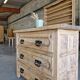 Commode ancienne en bois massif – rénovée