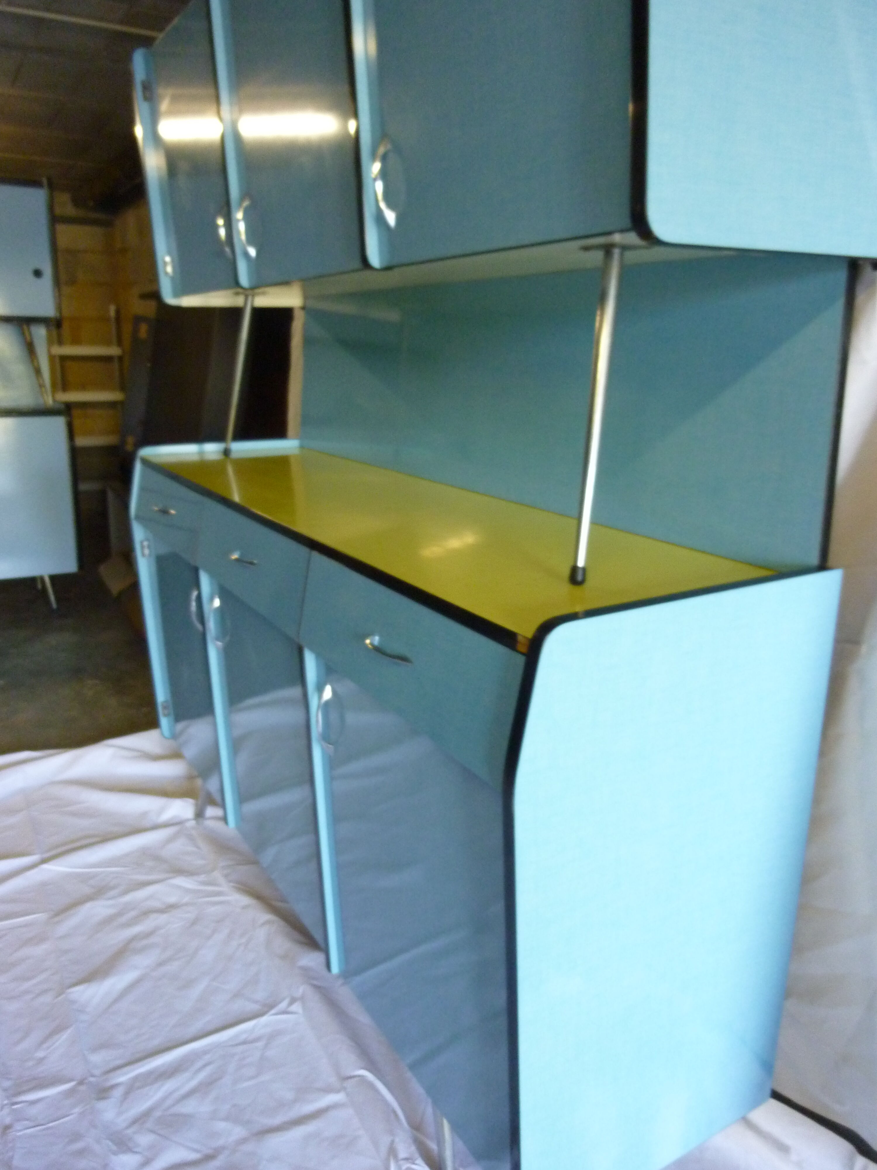 Buffet in blue and yellow formica