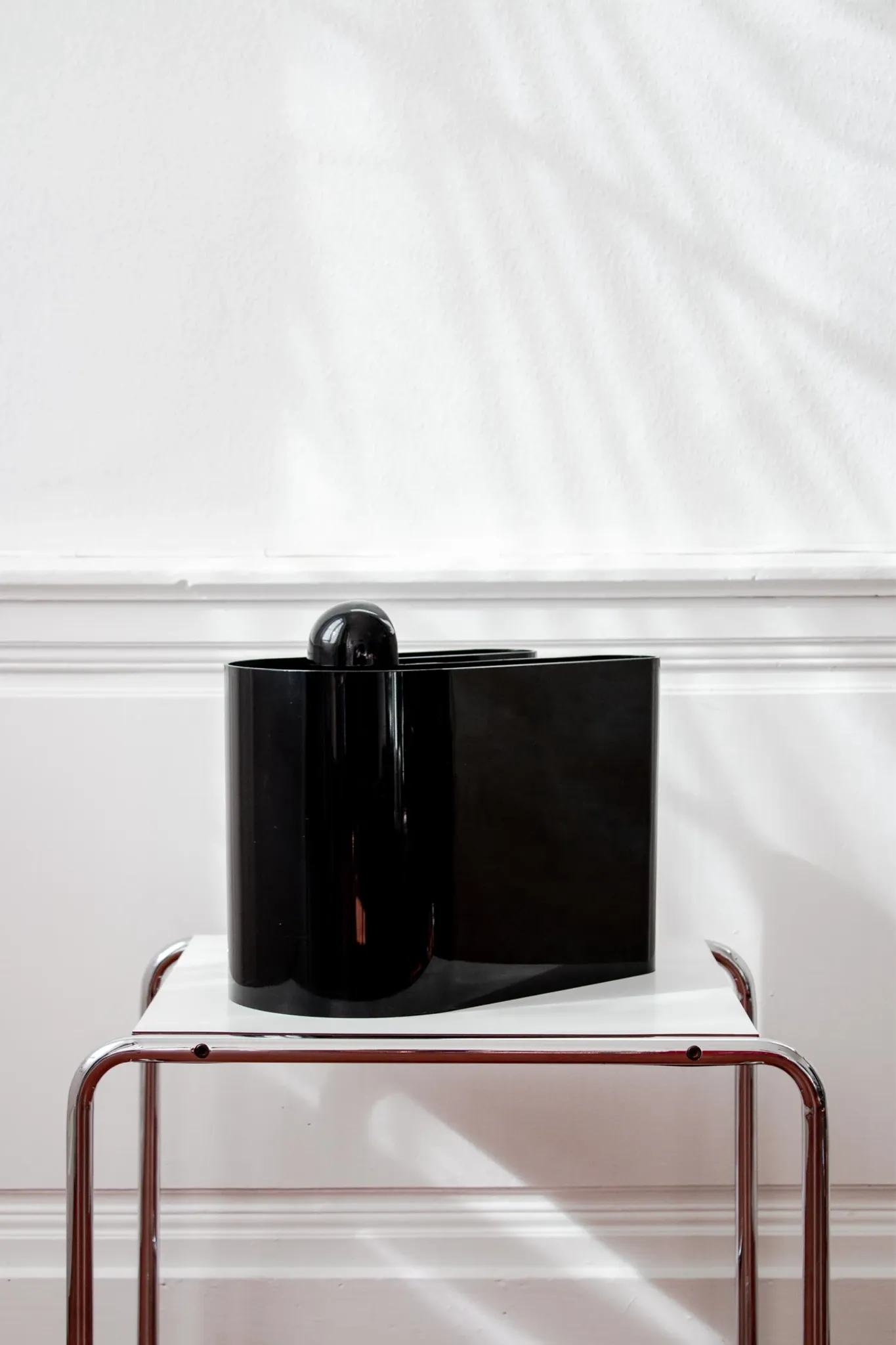 Vintage magazine rack Portariviste (Art. 270) by Rodolfo Bonetto for