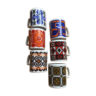 Coffee or tea cups English