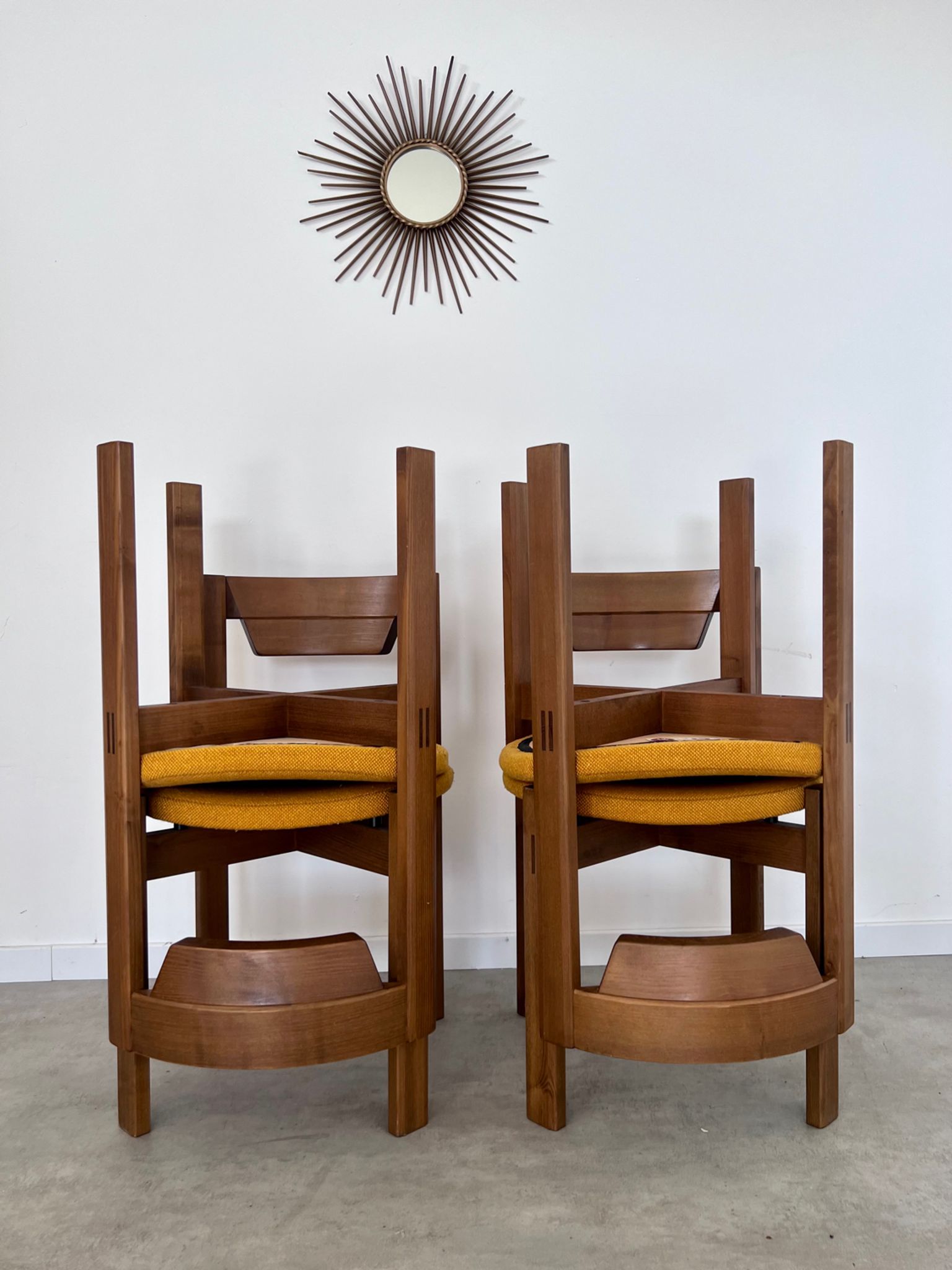 Set of 4 Scandinavian style chairs Girsberger 70s vintage solid wood