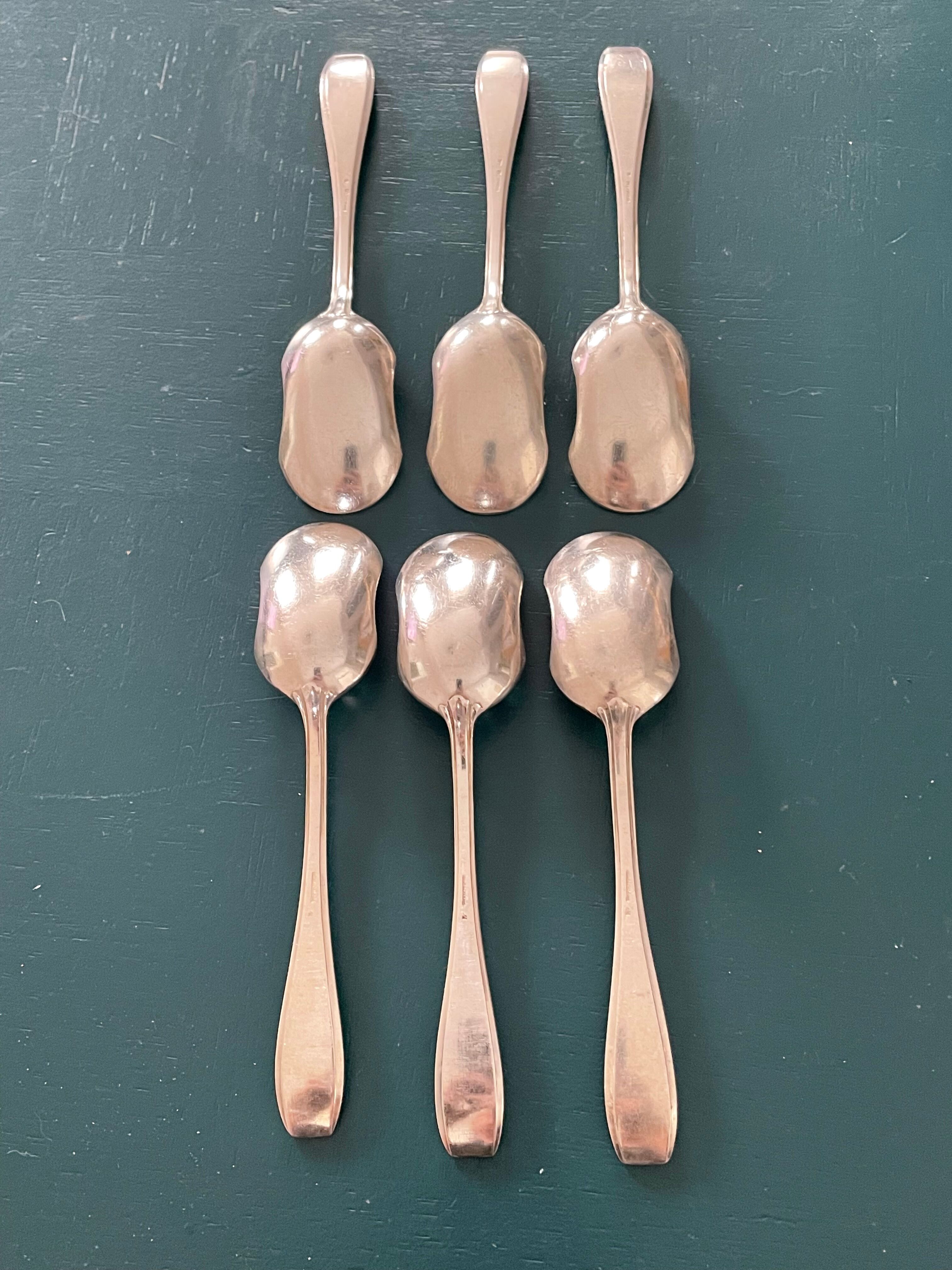 6 dessert spoons