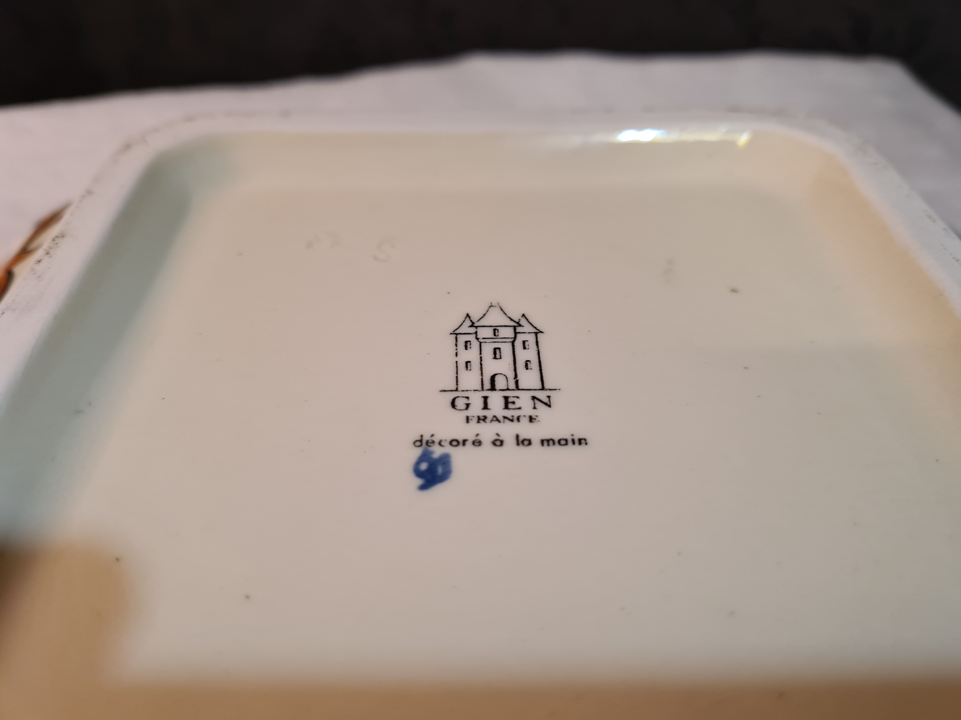 Gien earthenware cake dish