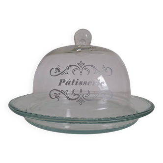 Cake dish with bell
