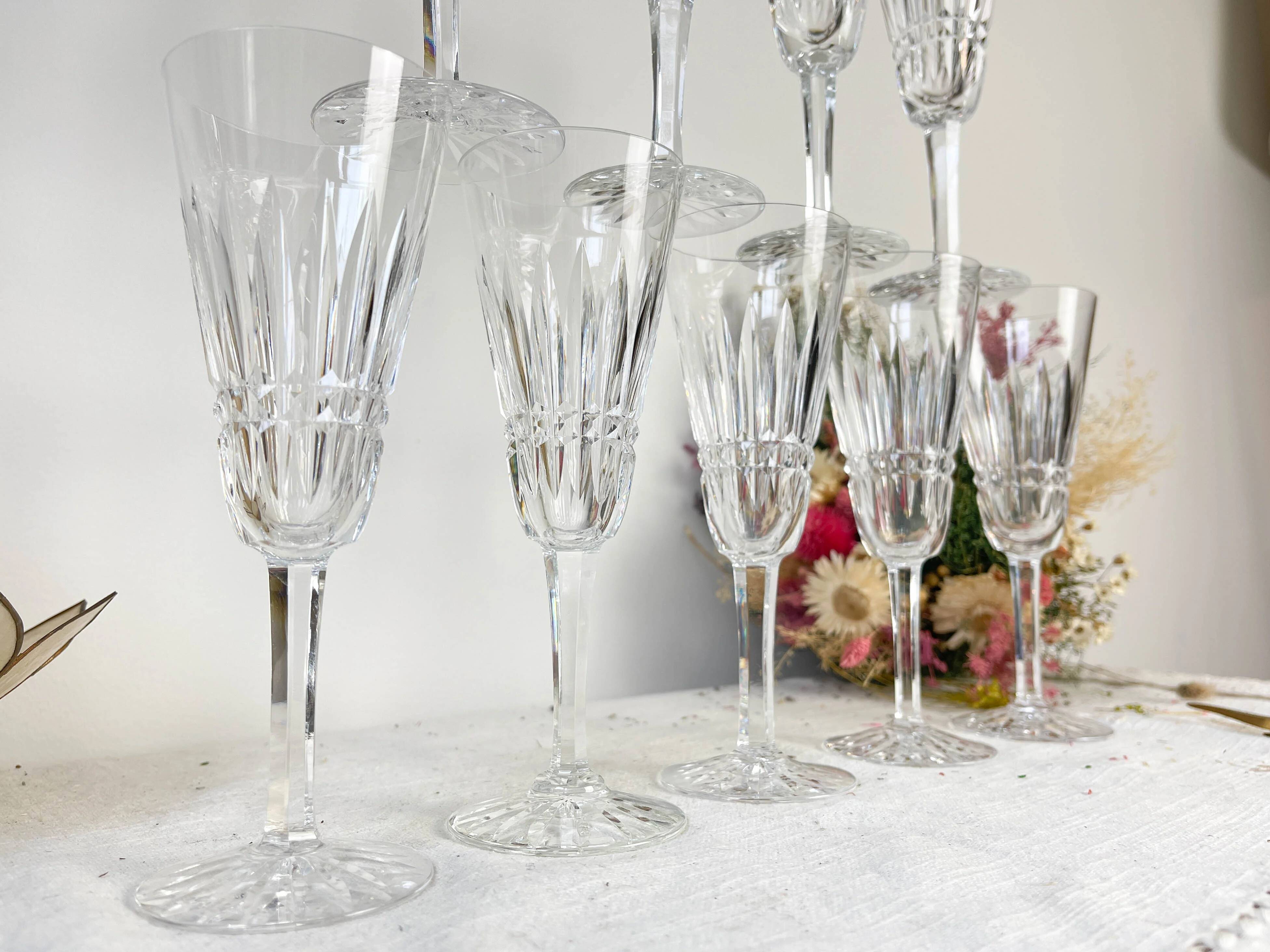 9 cut crystal flutes French