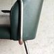 Fauteuil vintage skaï vert et chrome