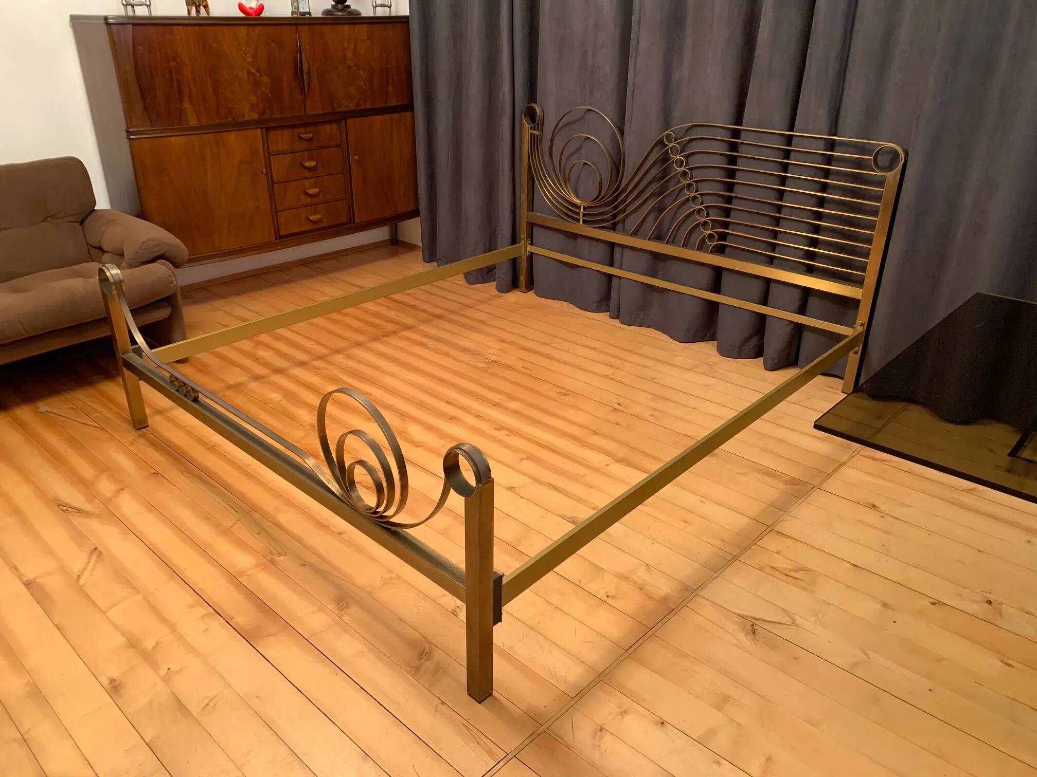 Double bed from the 1970s
