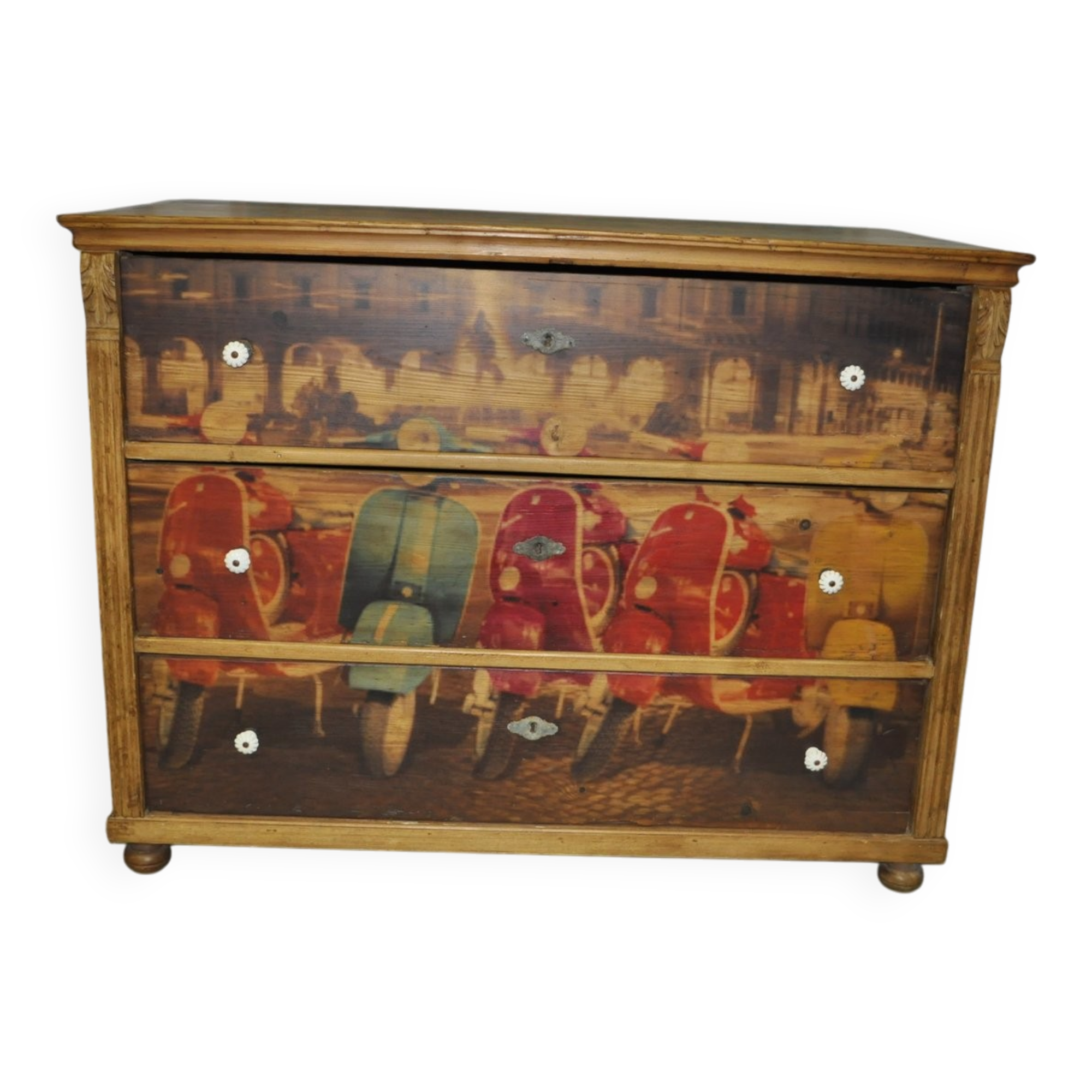 Brown pine chest of drawers with Vespa photo decor, 3 drawers, neo-vintage rustic style.