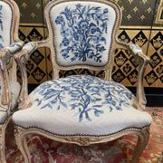Suite of 4 Louis XV style convertible armchairs