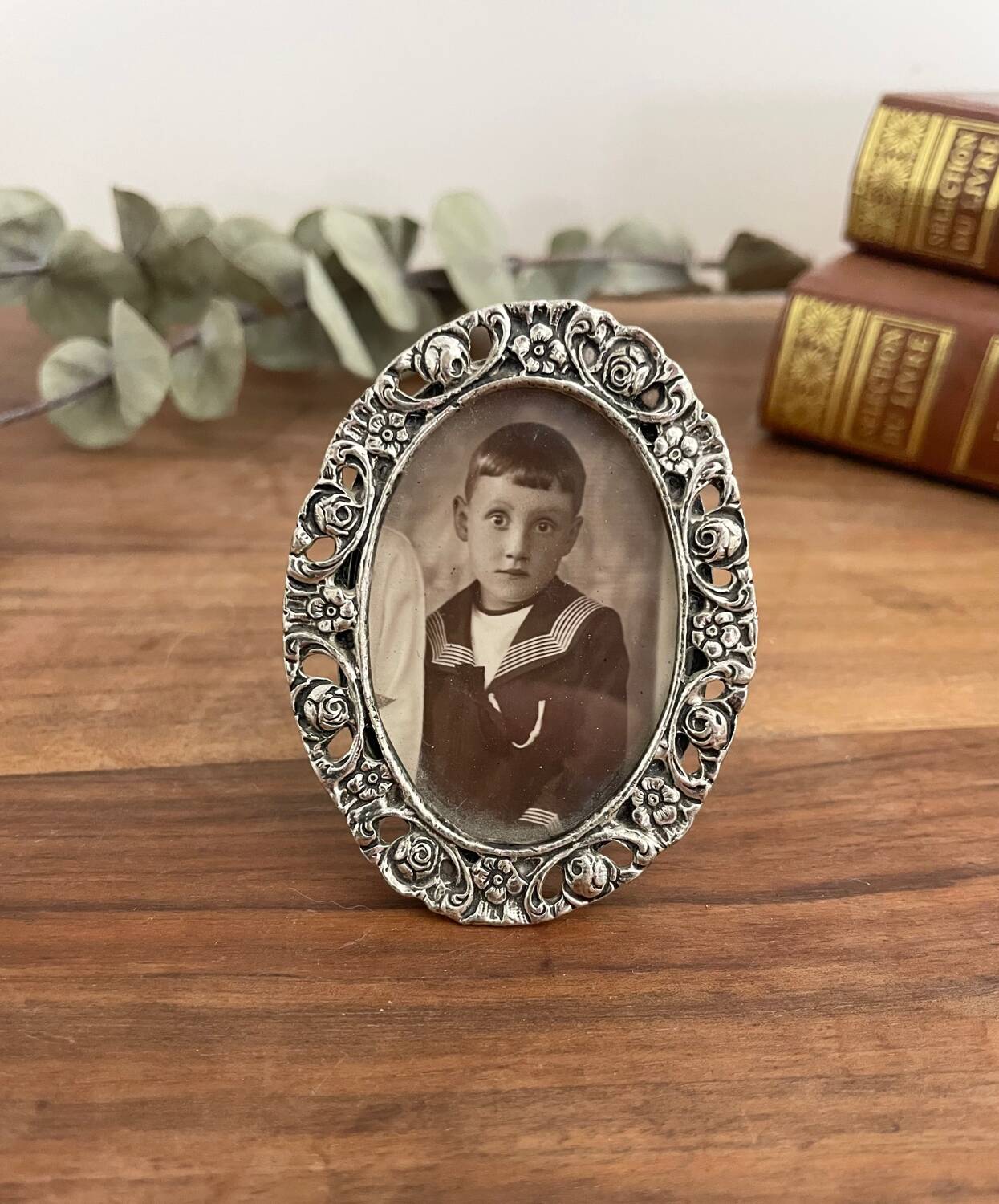 Mini vintage photo frame