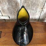 Ancien pichet en porcelaine émaillée noir ,reflets bleus, intérieur jaune, 1950