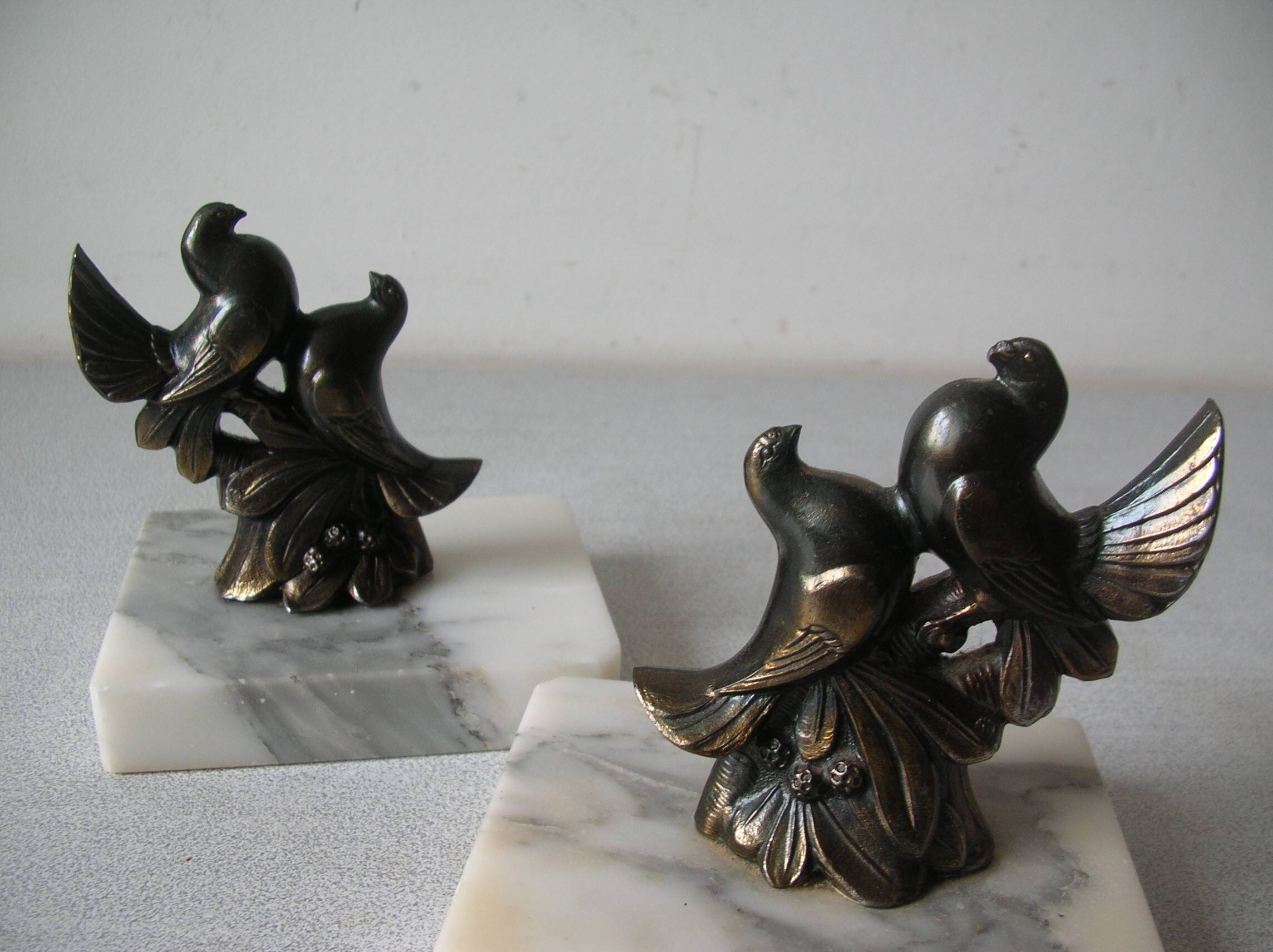 Old pair of bookends paperweight couple of birds marble spelter retro office decor