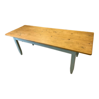 Farmhouse table