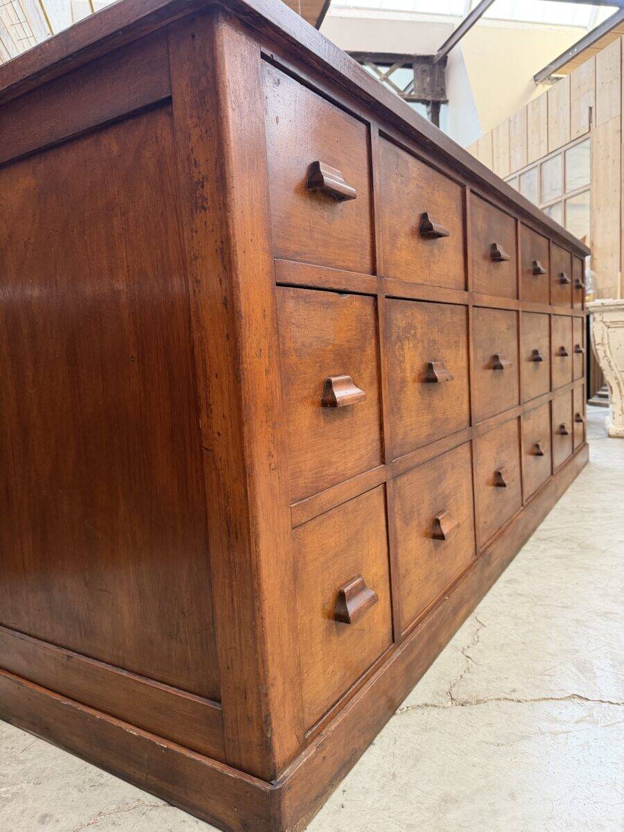 Ancien meuble de métier XXL en hêtre