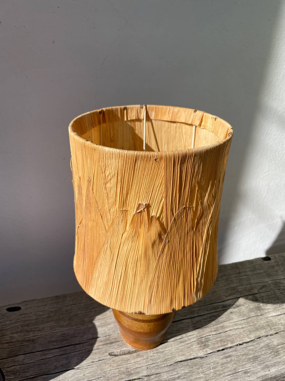 1970s brown ceramic lamp with foliage shade