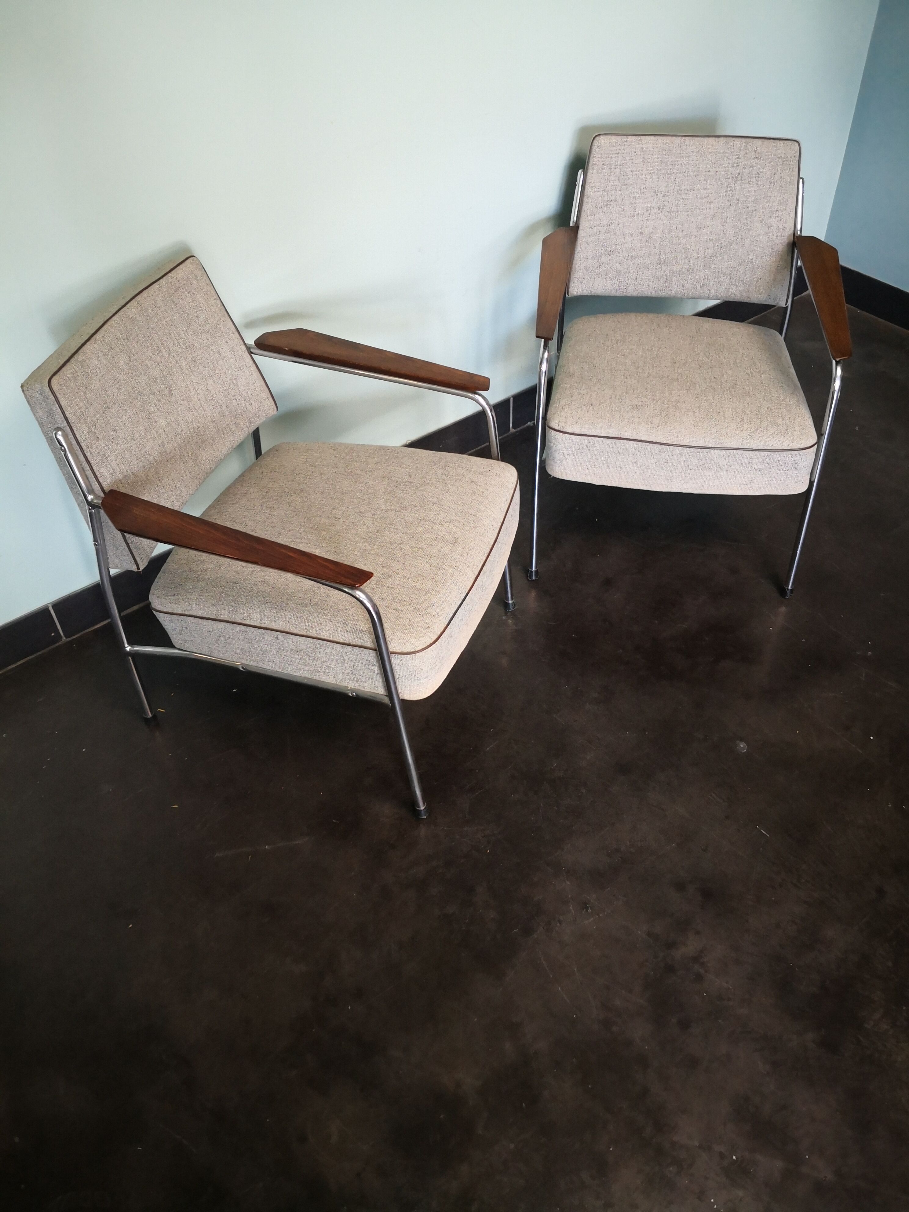 Fauteuil tchèque, 1960, métal, tissu et bois