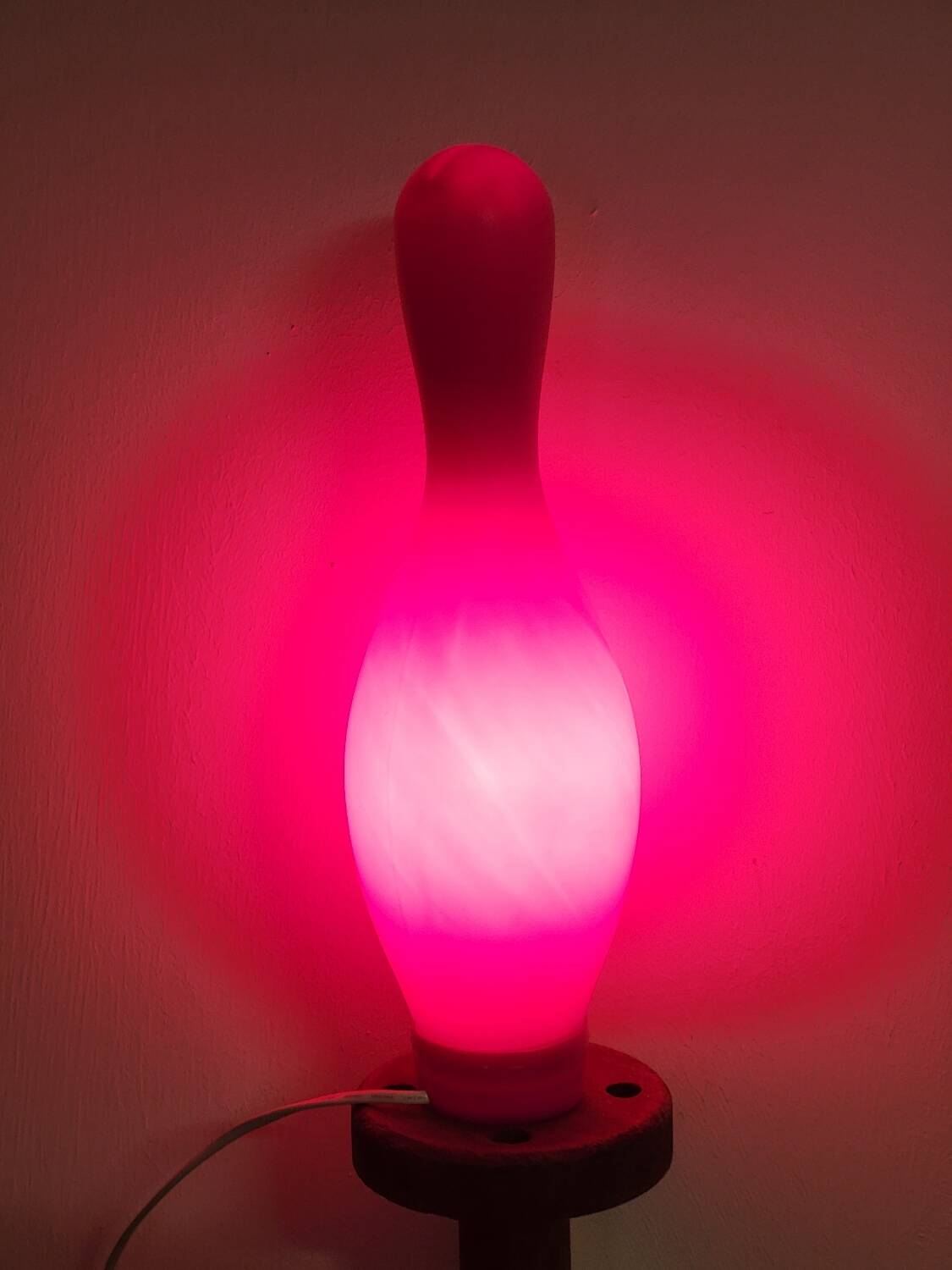 Bowling pin lamp