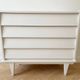 Commode années 70 repeinte en bois blanc