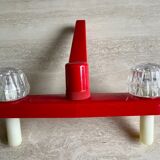 Robinet vintage rouge