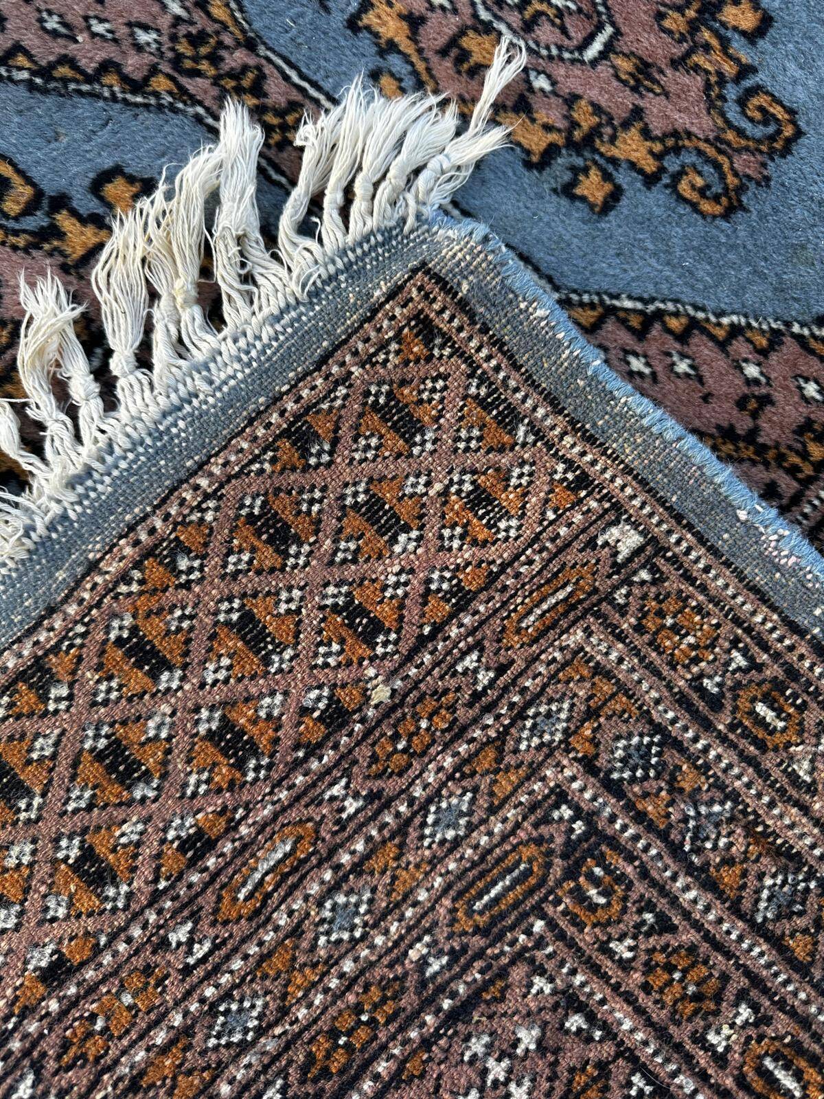 Handmade Pakistani rug 130cm x 165cm