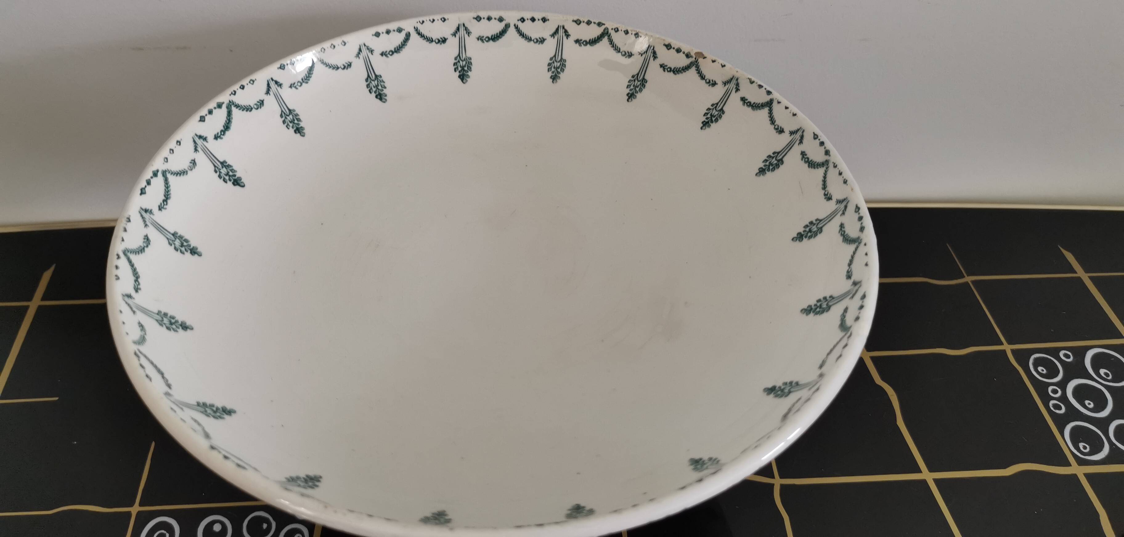 Old Gien iron earth compote bowl with green garland 1900-1930