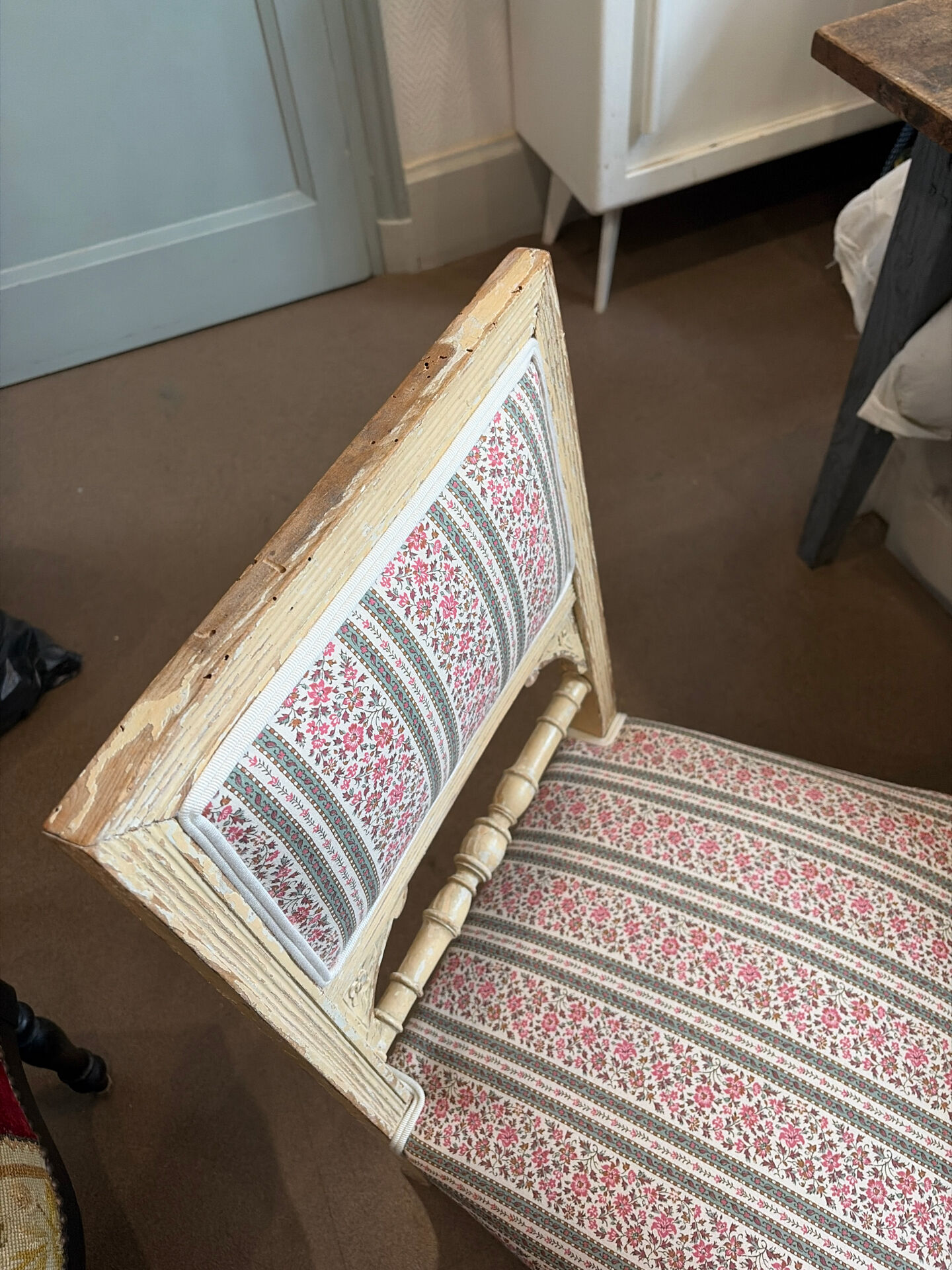 Paire de chaises Louis XVI