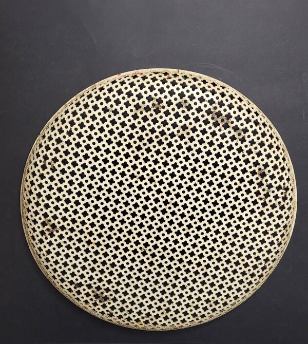 Plateau en métal perforé / Mathieu Matégot 1950's