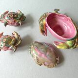 Set salt shaker, pepper and mustard maker, dabbling, crabs