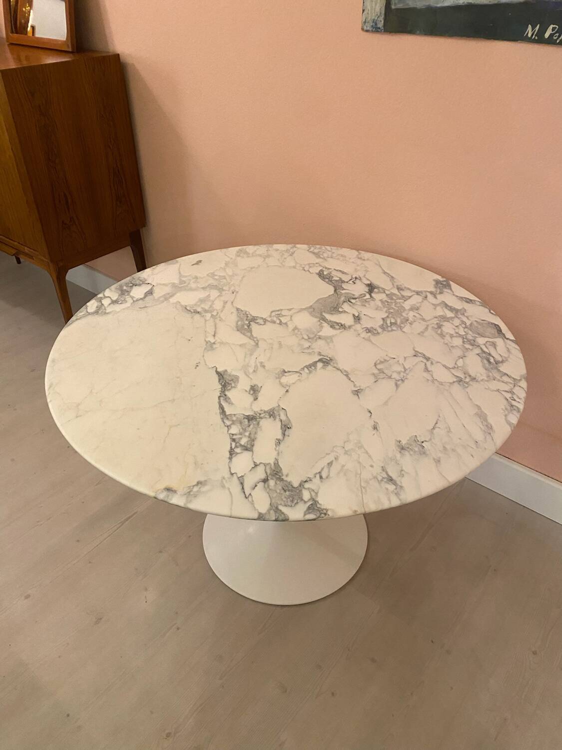 Eero Saarinen Tulip Dining Table marble 70s