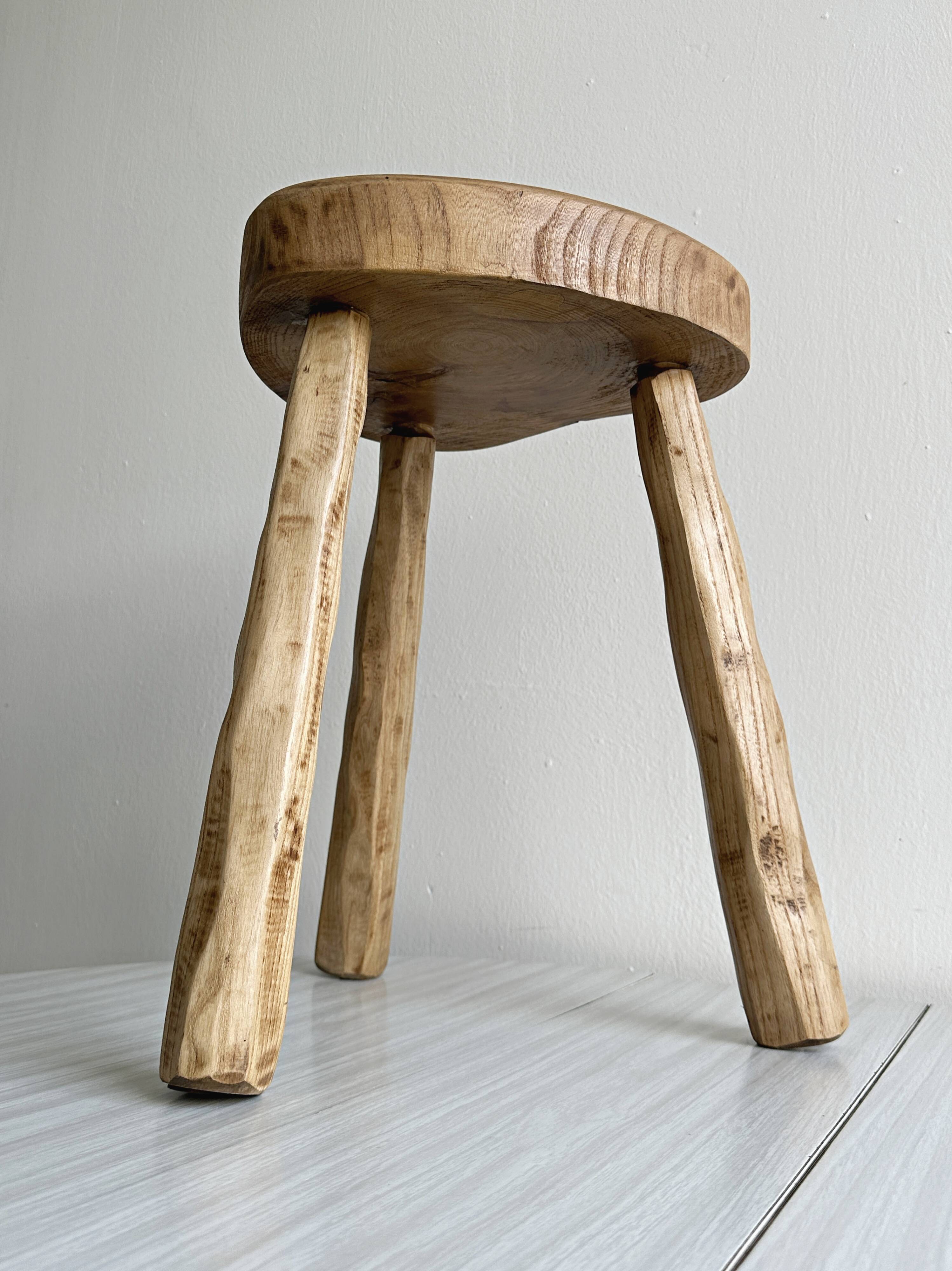 Tripod stool in light solid wood
