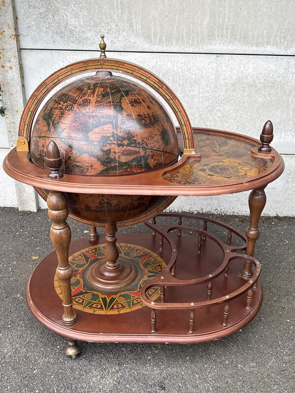 Globe bar terrestre – vintage – ornements – meuble bar a roulette
