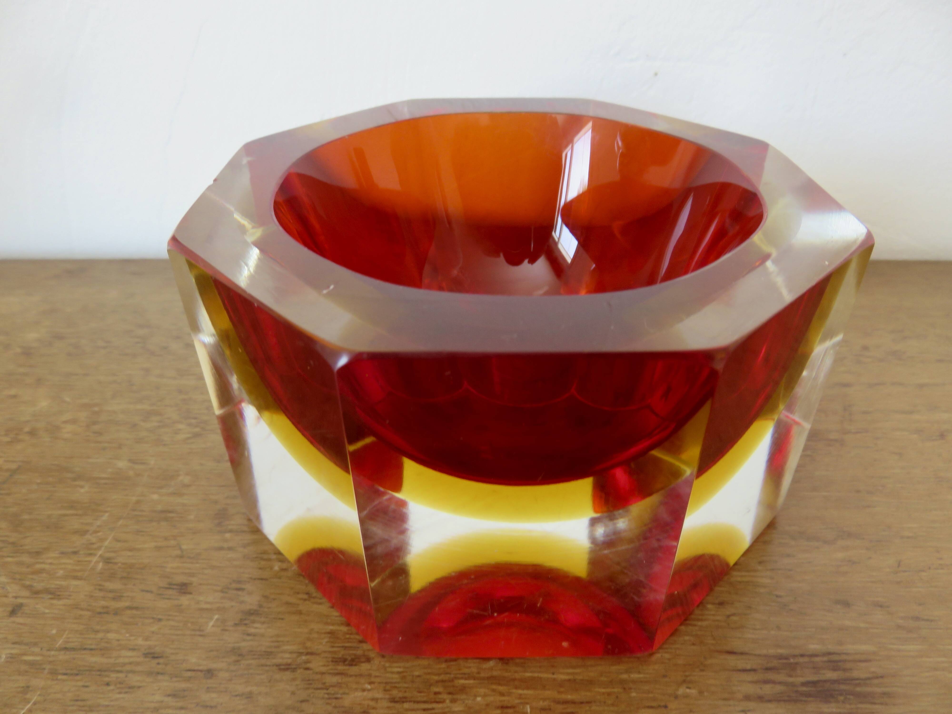 Octagonal vide poche or ashtray Sommerso Murano, design by Flavio Poli, 1970.