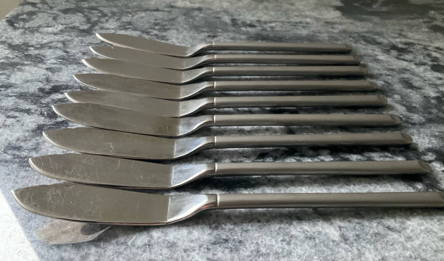 Series 9 fish knives "Futura" in 18/10 stainless steel