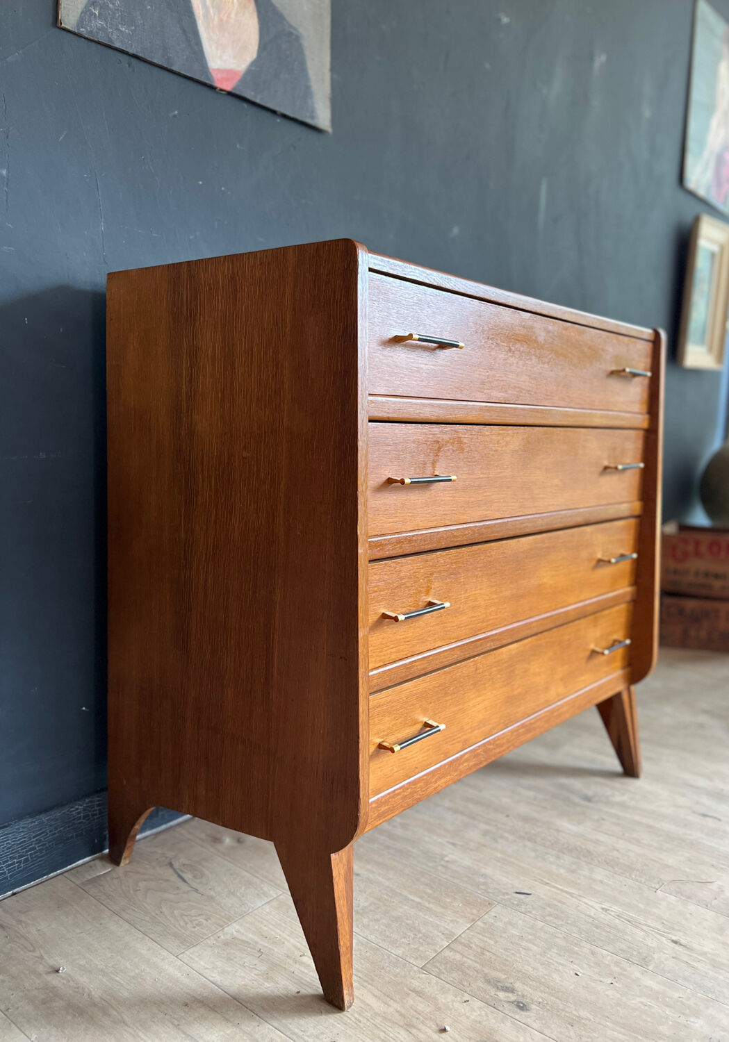 Vintage chest of drawers