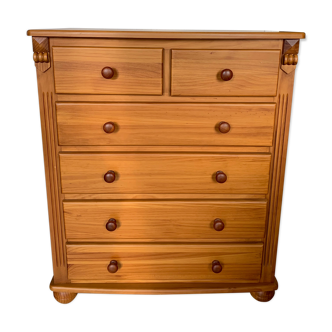 Elegant pine chest of drawers