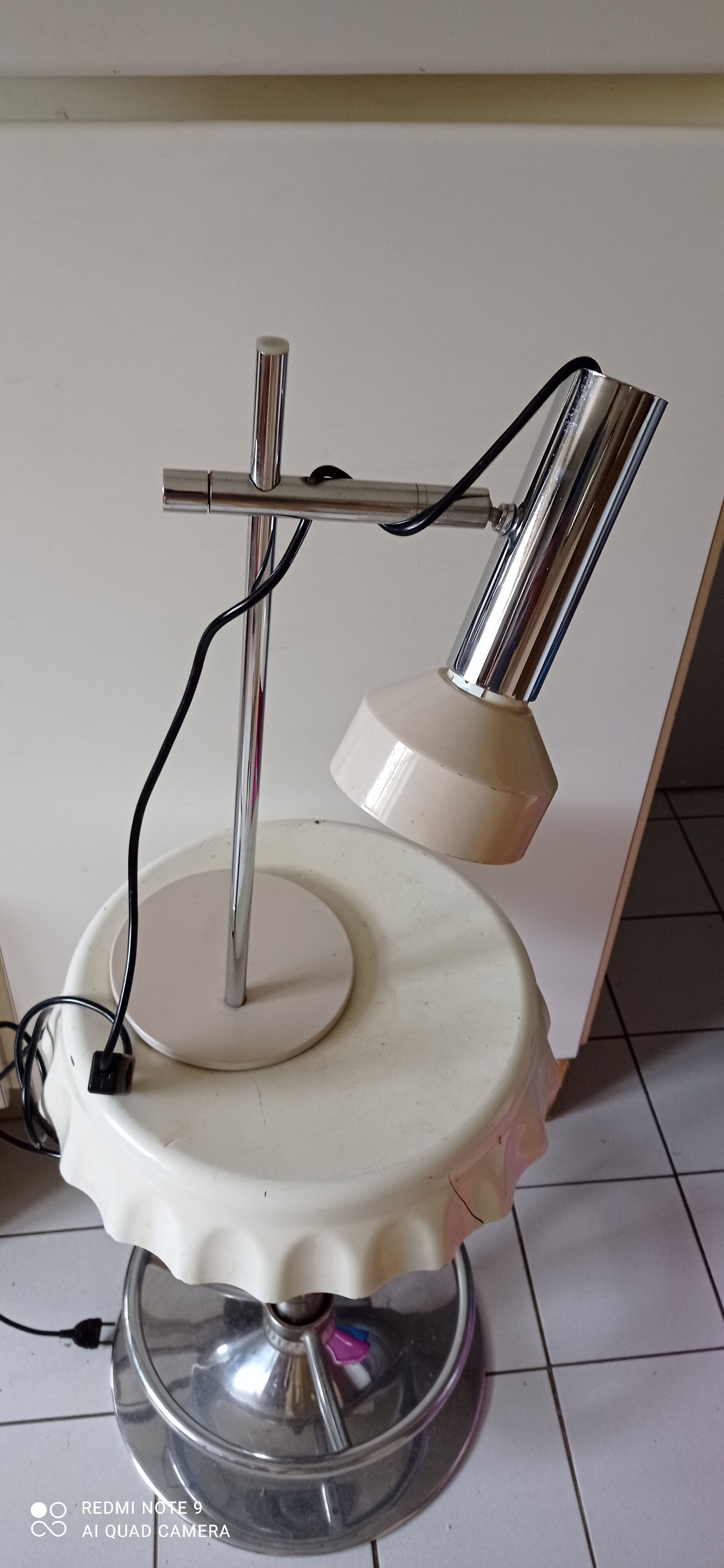 Vintage adjustable and adjustable desk spot lamp