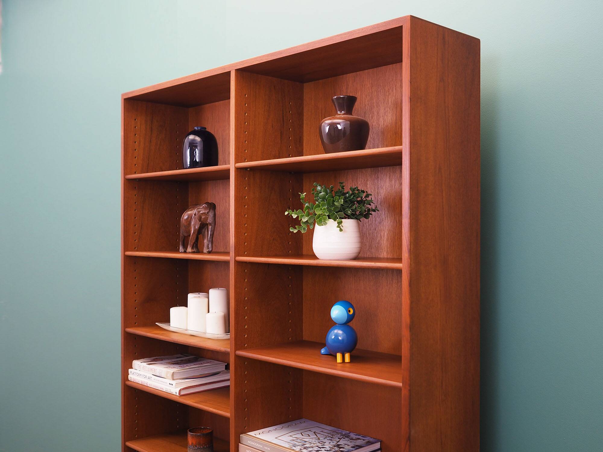 Teak bookcase, Danish design, 1960s, designer: Børge Mogensen