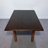 Extendable teak dining table