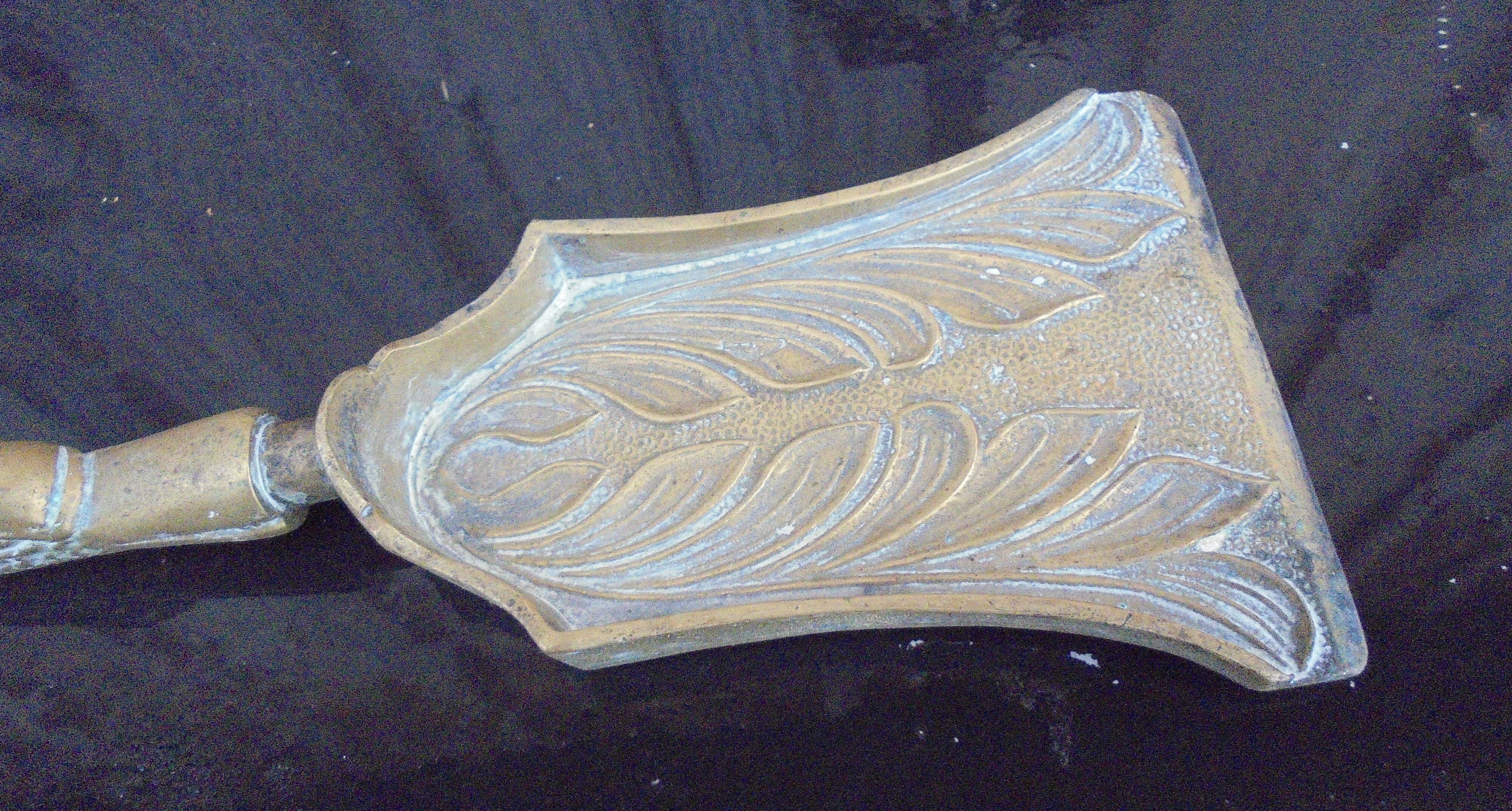 Zoomorphic bronze fireplace shovel and tongs