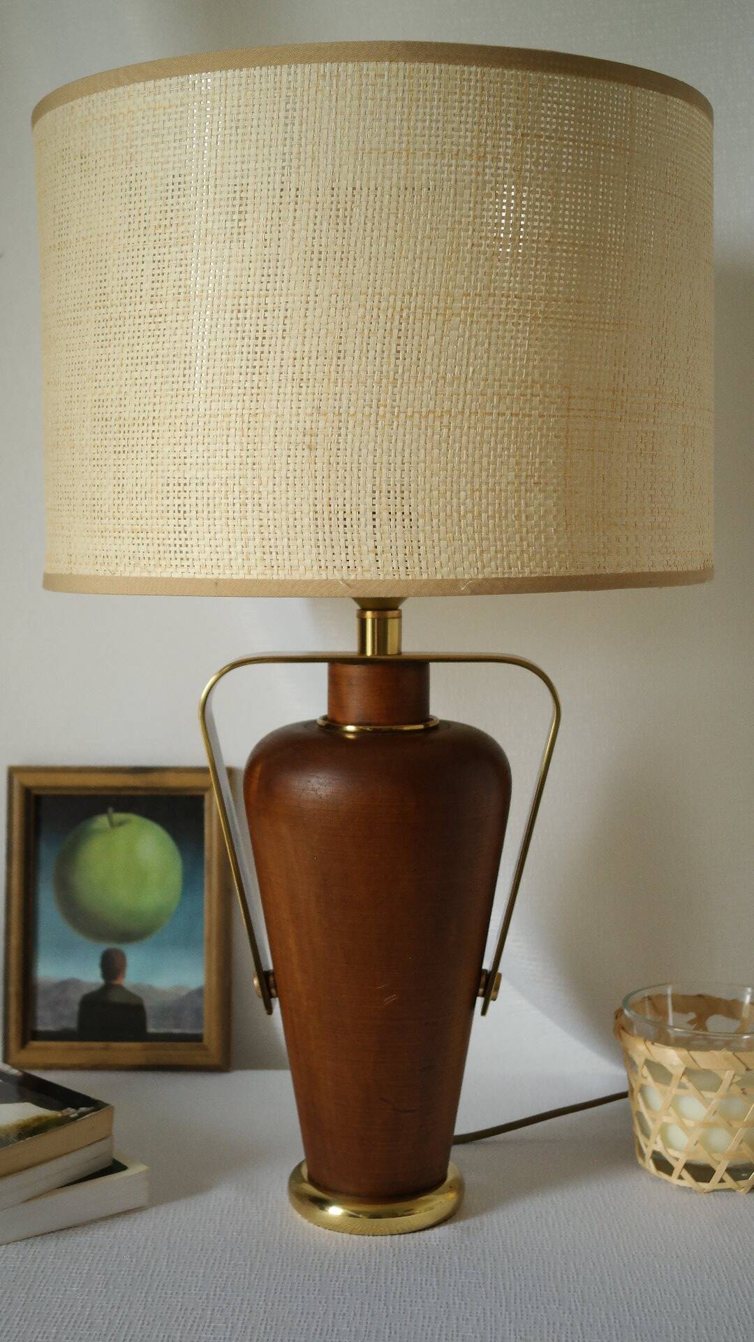 Vintage lamp base Maison le Dauphin in mahogany and brass.
