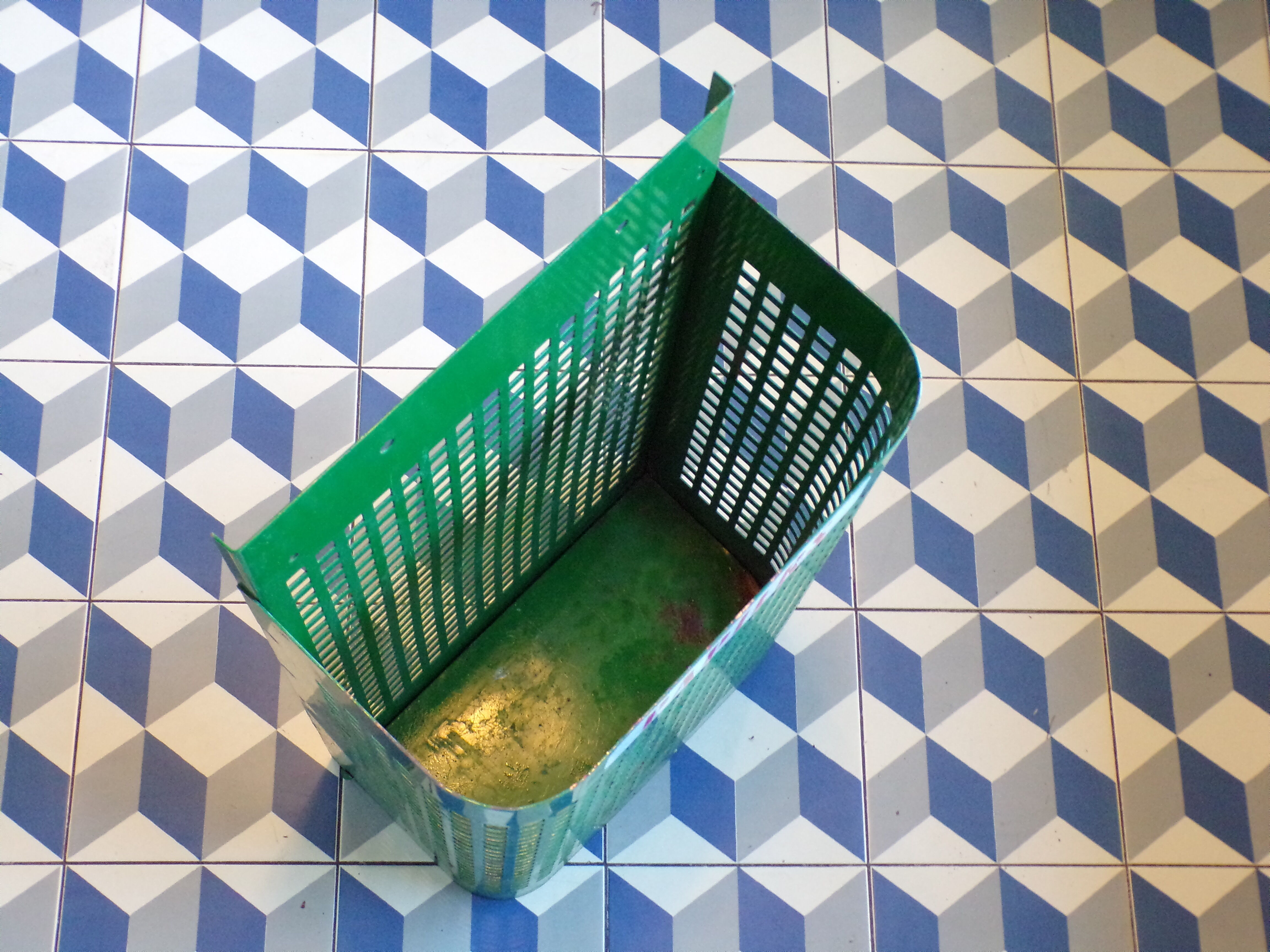 Former public garden basket