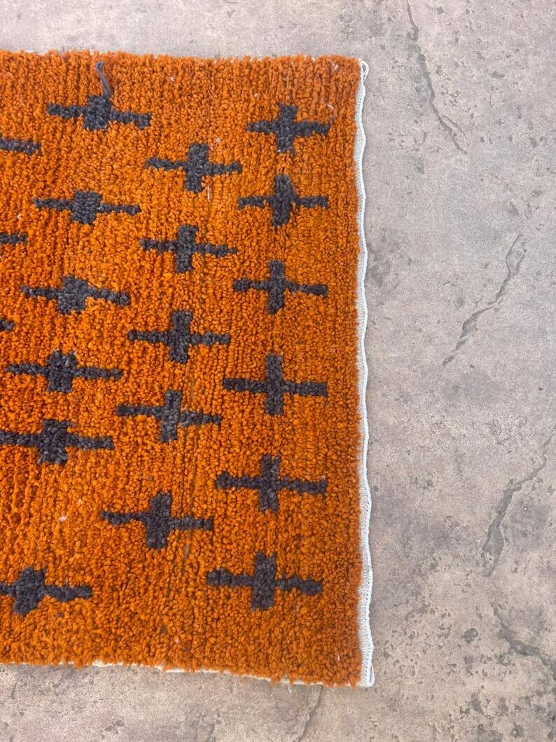 Hand-knotted Moroccan wool rug 150/250cm