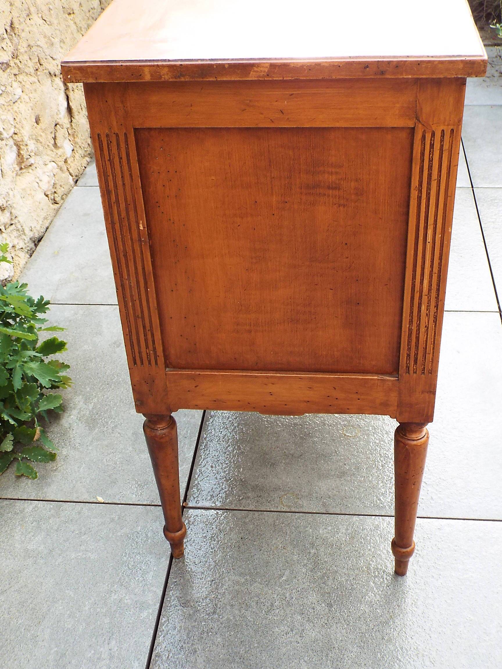 Louis XVI style 2-drawer saute chest of drawers