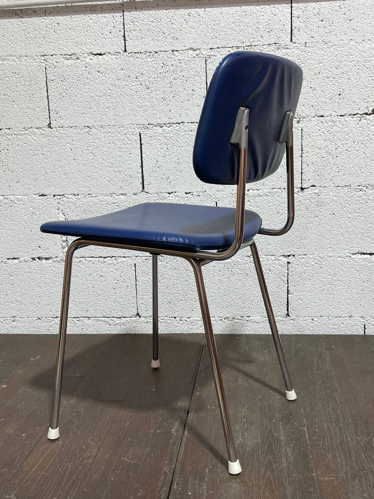 Prefacto chair by André Simard for Airborne vintage 1960s