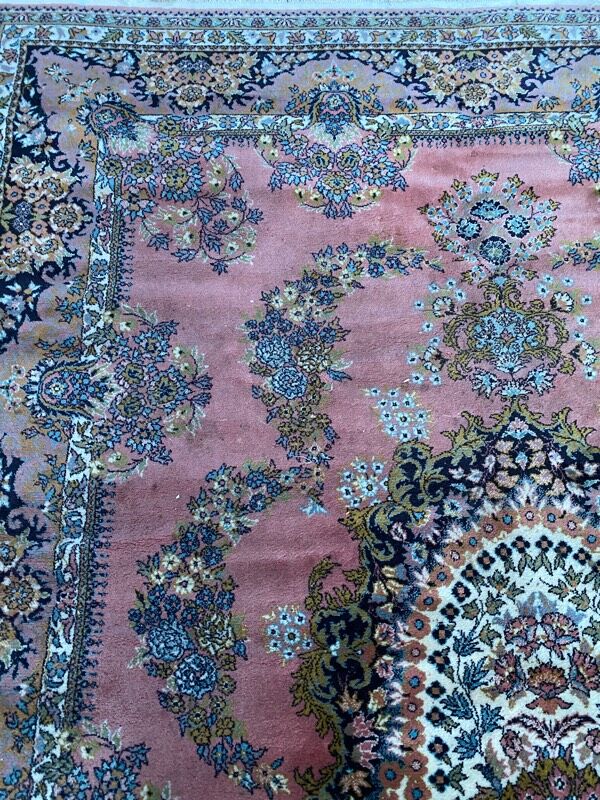 Large Persian style rug 202x300 cm